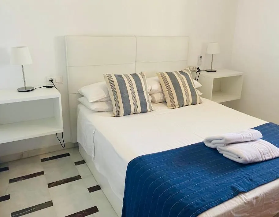 Apartamento en Primera Linea La Herradura